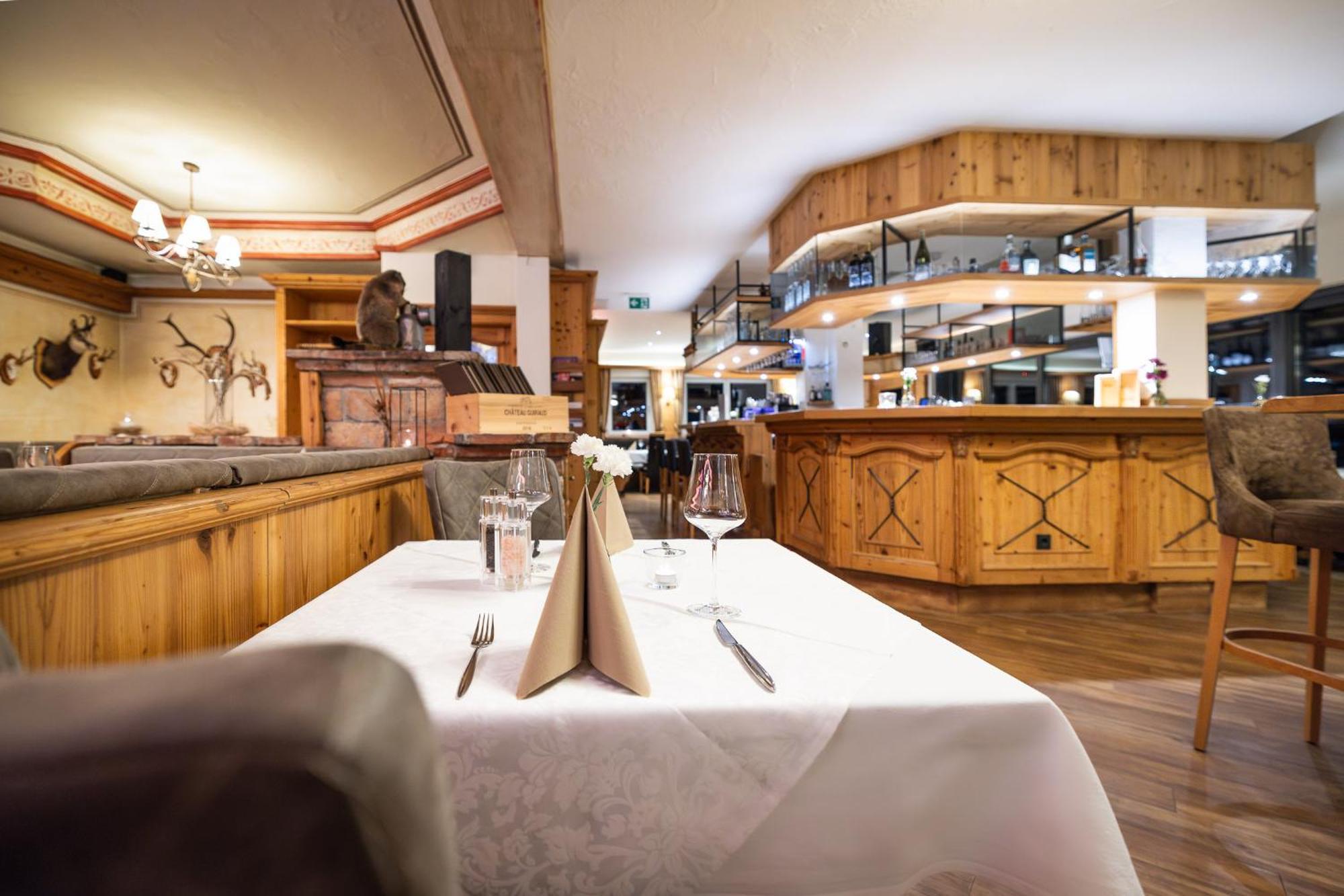 Hotel Hubertus Sankt Johann im Pongau Exterior foto